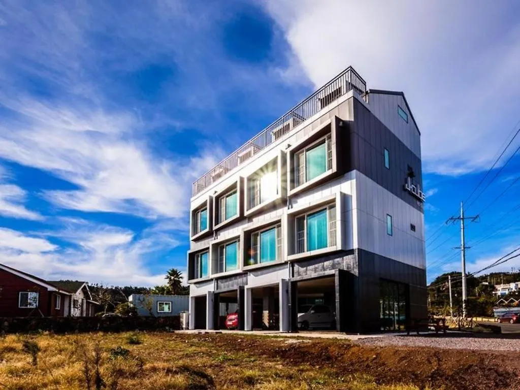 J Cube Pension Seogwipo 2*,