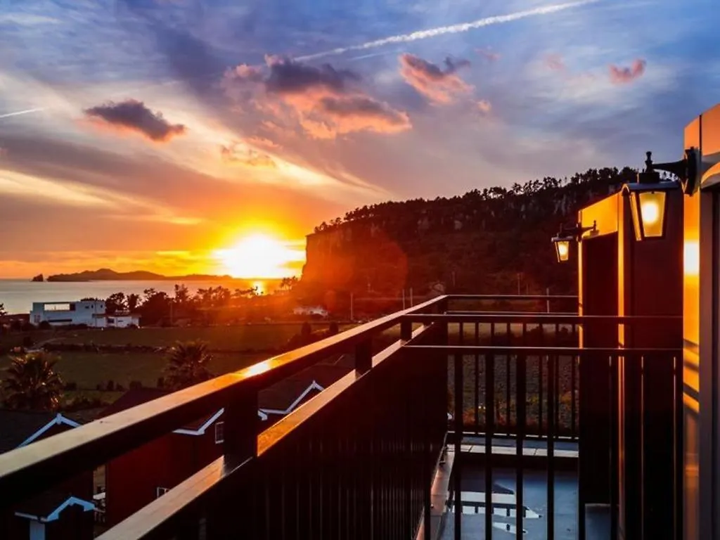 ** Resort J Cube Pension Seogwipo South Korea